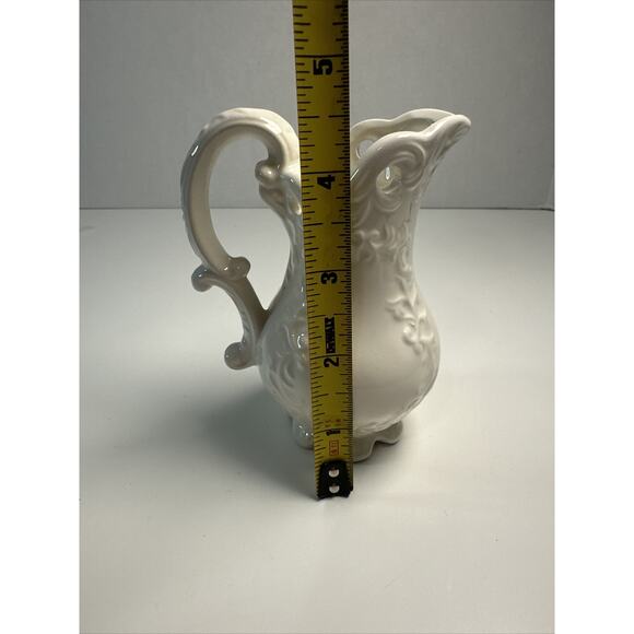 Vintage 5" Napcoware Pitcher Cottage White Embossed Japan - Picture 5 of 6